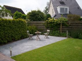 Bestrating en gras aanleggen